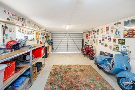 Photo of property in 15 Mountain View Road, Fitzherbert, Palmerston North, 4410