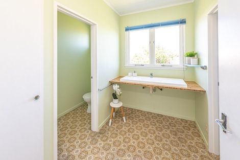 Photo of property in 73 Fitzherbert Avenue, Tawhero, Whanganui, 4501