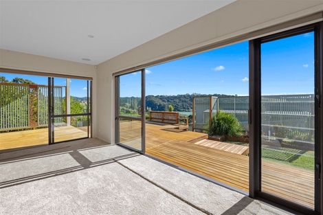 Photo of property in 5 Waterview Place, Haruru, 0204