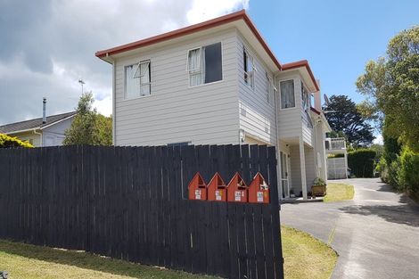 Photo of property in 16a Kauri Glen Road, Northcote, Auckland, 0627