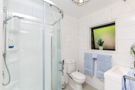 Photo of property in 5 Ashmore Drive, Frankleigh Park, New Plymouth, 4310