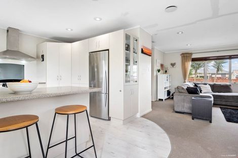 Photo of property in 27a Sandspit Road, Waiuku, 2123