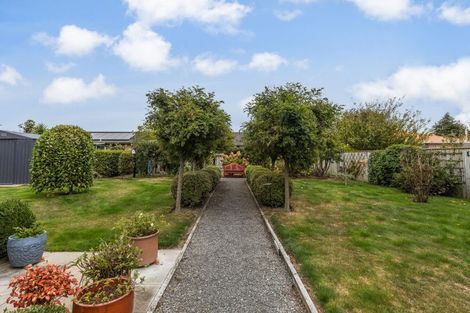 Photo of property in 27 Waipunahau Road, Waikanae, 5036