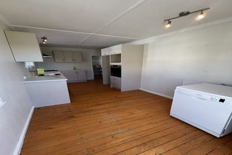 Photo of property in 124 Hewer Crescent, Naenae, Lower Hutt, 5011
