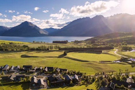 Photo of property in 98 Jacks Point Rise, Jacks Point, Queenstown, 9371