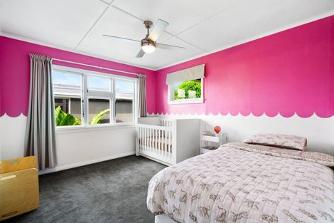 Photo of property in 15 Puketapu Road, Taradale, Napier, 4112