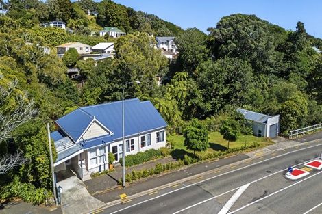 Photo of property in 28 Carrington Street, New Plymouth, 4310