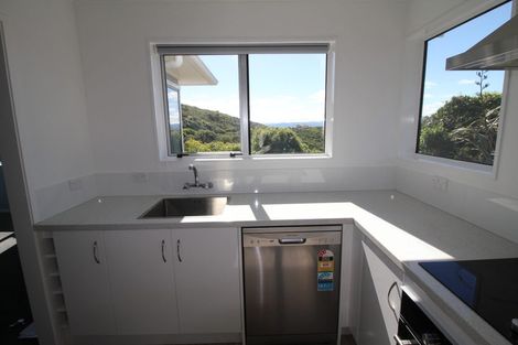Photo of property in 14b Bayswater Place, Newlands, Wellington, 6037
