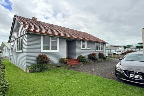 Photo of property in 2 Takahe Street, Frankton, Hamilton, 3204