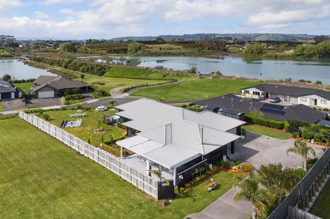 Photo of property in 19 Wairere Rise, Omokoroa, 3114