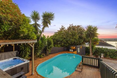 Photo of property in 36 Telstar Place, Beach Haven, Auckland, 0626