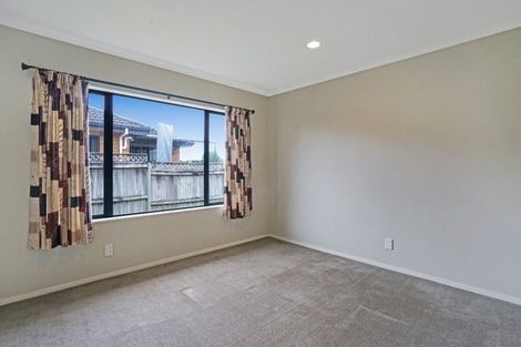 Photo of property in 33 Fergy Crescent, Wattle Downs, Auckland, 2103