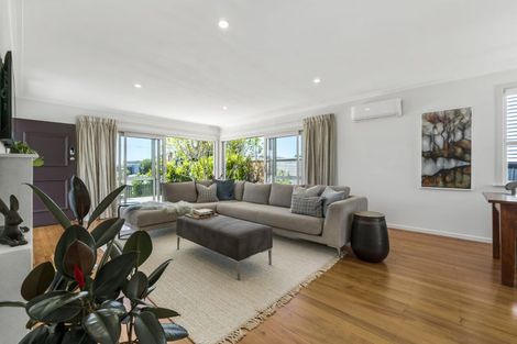 Photo of property in 1/33 Exmouth Road, Northcote, Auckland, 0627