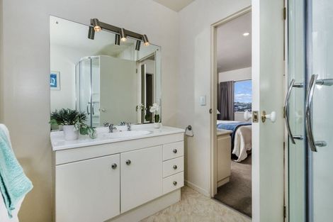 Photo of property in 3/133 Carlisle Road, Northcross, Auckland, 0632