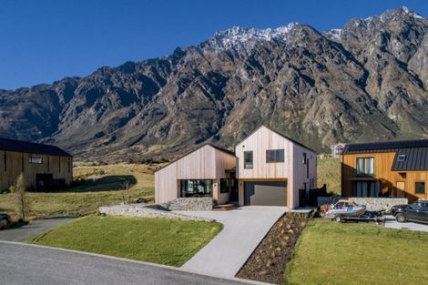 Photo of property in 18 Falconer Rise, Jacks Point, Queenstown, 9371