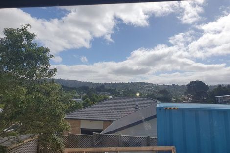 Photo of property in 9 Lowry Heights, Stokes Valley, Lower Hutt, 5019