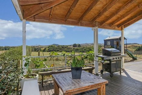 Photo of property in 295 Settlement Road, Puni, Pukekohe, 2678