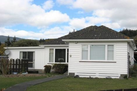Photo of property in 5 Reading Street, Wainuiomata, Lower Hutt, 5014