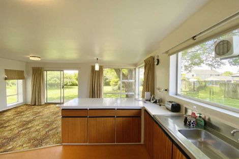 Photo of property in 42 Avonhead Road, Avonhead, Christchurch, 8042