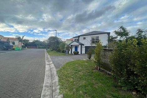 Photo of property in 3 Dainton Place, New Lynn, Auckland, 0600