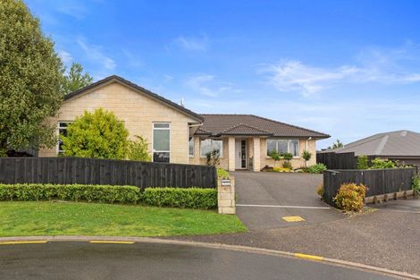 Photo of property in 10 Carex Close, Pyes Pa, Tauranga, 3112