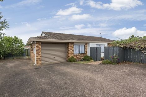 Photo of property in 14b Billabong Place, Botany Downs, Auckland, 2010