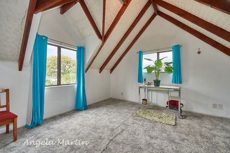 Photo of property in 12 Oak Crescent, Ashhurst, 4810