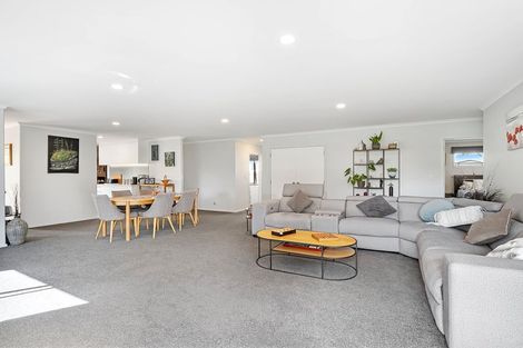 Photo of property in 6 Stonebridge Park Drive, Holdens Bay, Rotorua, 3010