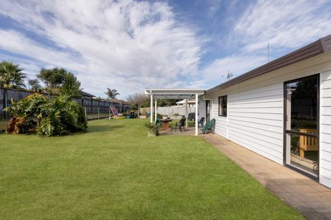 Photo of property in 57a Hartford Avenue, Papamoa Beach, Papamoa, 3118