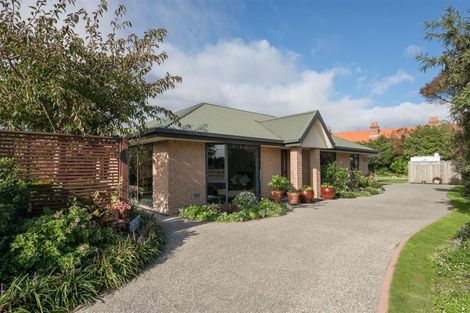 Photo of property in 4 Hoult Crescent, Monaco, Nelson, 7011