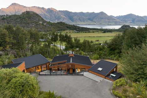 Photo of property in 18 Falcon Heights, Mount Creighton, Queenstown, 9371