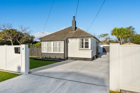 Photo of property in 21 Hadfield Crescent, College Estate, Whanganui, 4500
