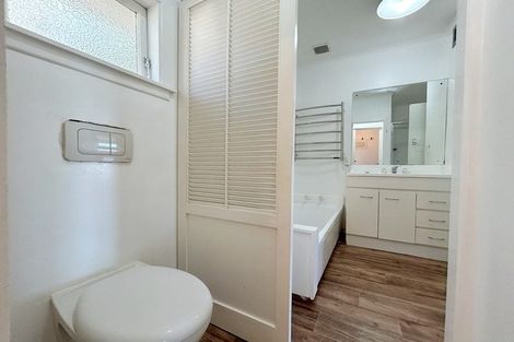 Photo of property in 121 Stredwick Drive, Torbay, Auckland, 0630