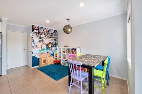 Photo of property in 38 Raabia Close, Parakai, 0830