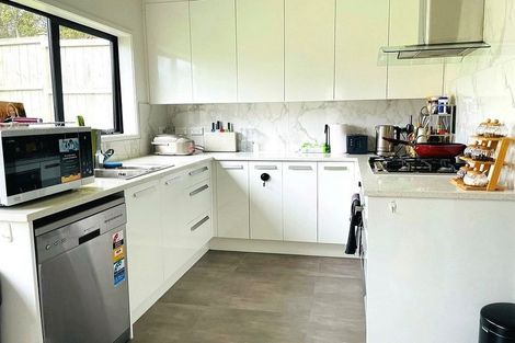 Photo of property in 62 Cardiff Road, Pakuranga, Auckland, 2010