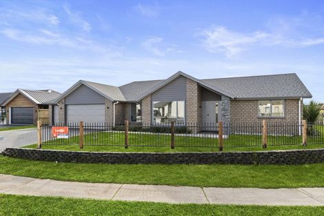 Photo of property in 2 Sydney Place, Flagstaff, Hamilton, 3210