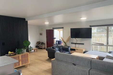 Photo of property in 3/131 Queens Drive, Lyall Bay, Wellington, 6022