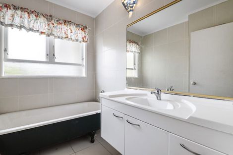 Photo of property in 93 Glamorgan Drive, Torbay, Auckland, 0630