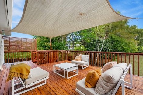 Photo of property in 242 Henderson Valley Road, Henderson, Auckland, 0612