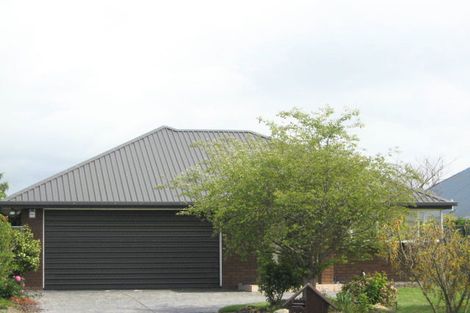 Photo of property in 44 Regency Crescent, Redwood, Christchurch, 8051