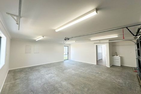 Photo of property in 91 Cynisca Crescent, Wallaceville, 5018