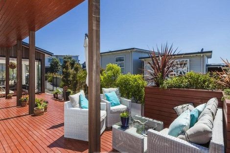 Photo of property in 22 Caldera Drive, Long Bay, Auckland, 0630