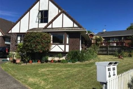 Photo of property in 1/27 Weetman Drive, Browns Bay, Auckland, 0630