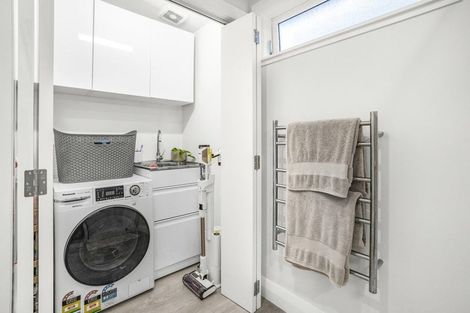 Photo of property in 16 Herald Street, Berhampore, Wellington, 6023