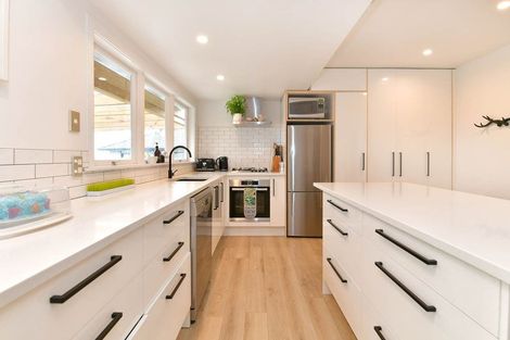 Photo of property in 462 Whangaparaoa Road, Stanmore Bay, Whangaparaoa, 0932