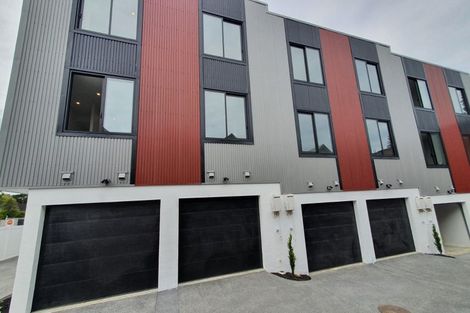 Photo of property in 3/2a Walsall Street, Avondale, Auckland, 1026