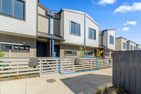 Photo of property in 11 Te Puketoka Lane, Mangere, Auckland, 2022