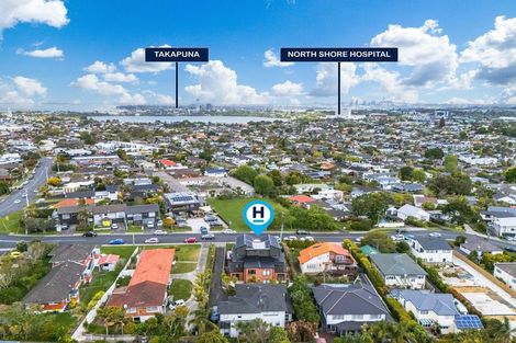 Photo of property in 2/5 Marsh Avenue, Forrest Hill, Auckland, 0620
