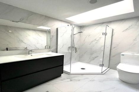 Photo of property in 2a Celina Place, Browns Bay, Auckland, 0630