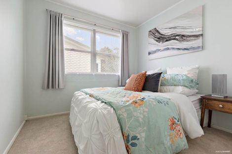 Photo of property in 1/20 Hogans Road, Glenfield, Auckland, 0629